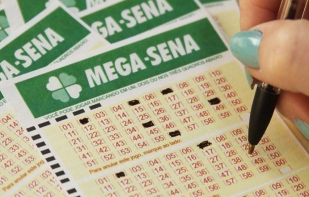 Ir para  <p>Um apostador que jogou em Juiz de Fora (MG), levou sozinho, na noite de s&aacute;bado, um pr&ecirc;mio de R$ 57,6 milh&otilde;es pagos pela Mega Sena. De acordo com a Caixa Econ&ocirc;mica Federal, as dezenas sorteadas em...